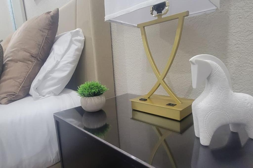 Alluring Luxury Oasis, Modern Comfort & Relaxation เวลลิงตัน ภายนอก รูปภาพ