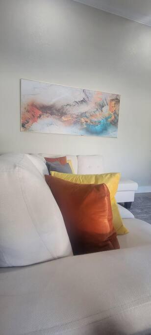 Alluring Luxury Oasis, Modern Comfort & Relaxation เวลลิงตัน ภายนอก รูปภาพ